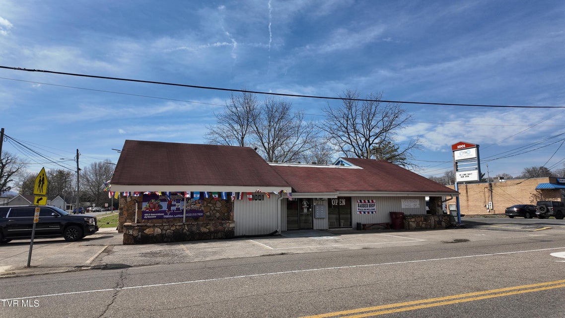 Photo #10: 1001 Roan Street