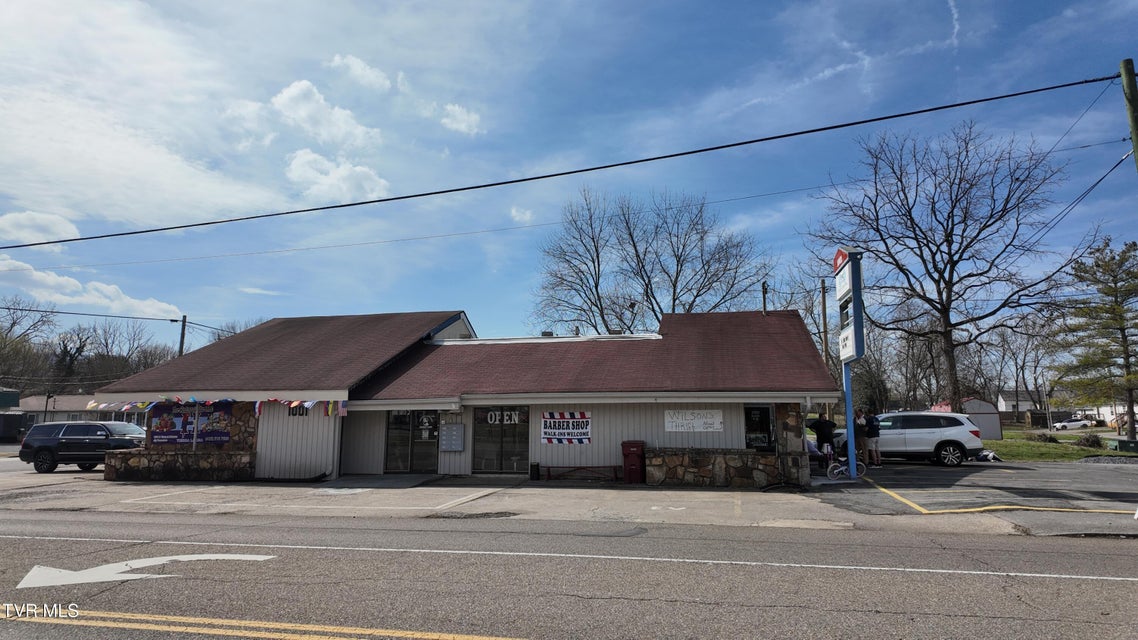 Photo #11: 1001 Roan Street