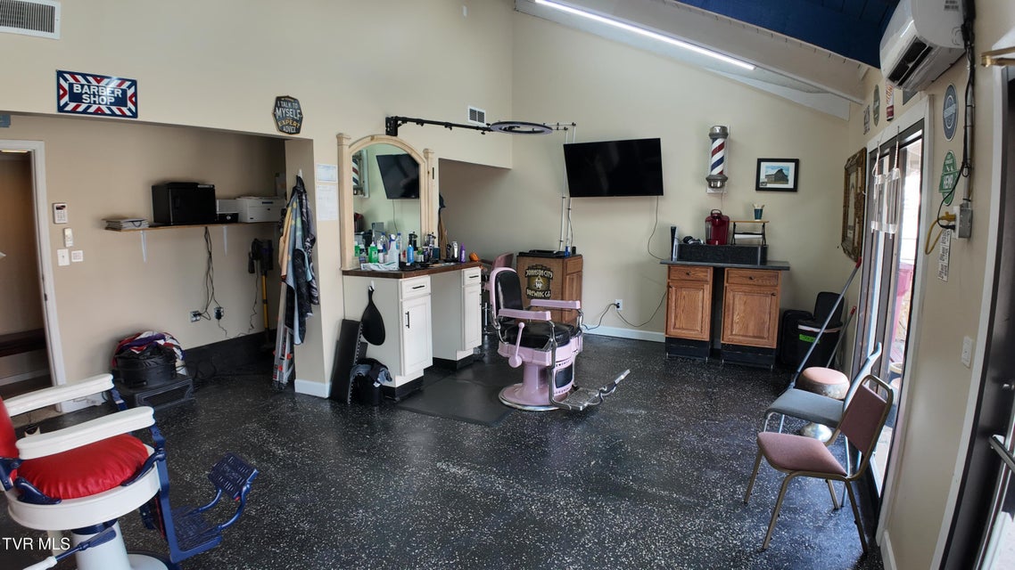 Photo #25: 1001 Roan Street