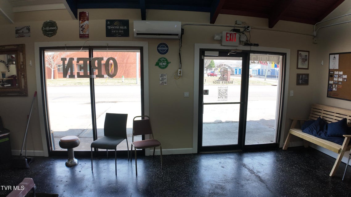 Photo #26: 1001 Roan Street