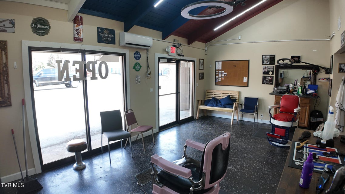 Photo #27: 1001 Roan Street