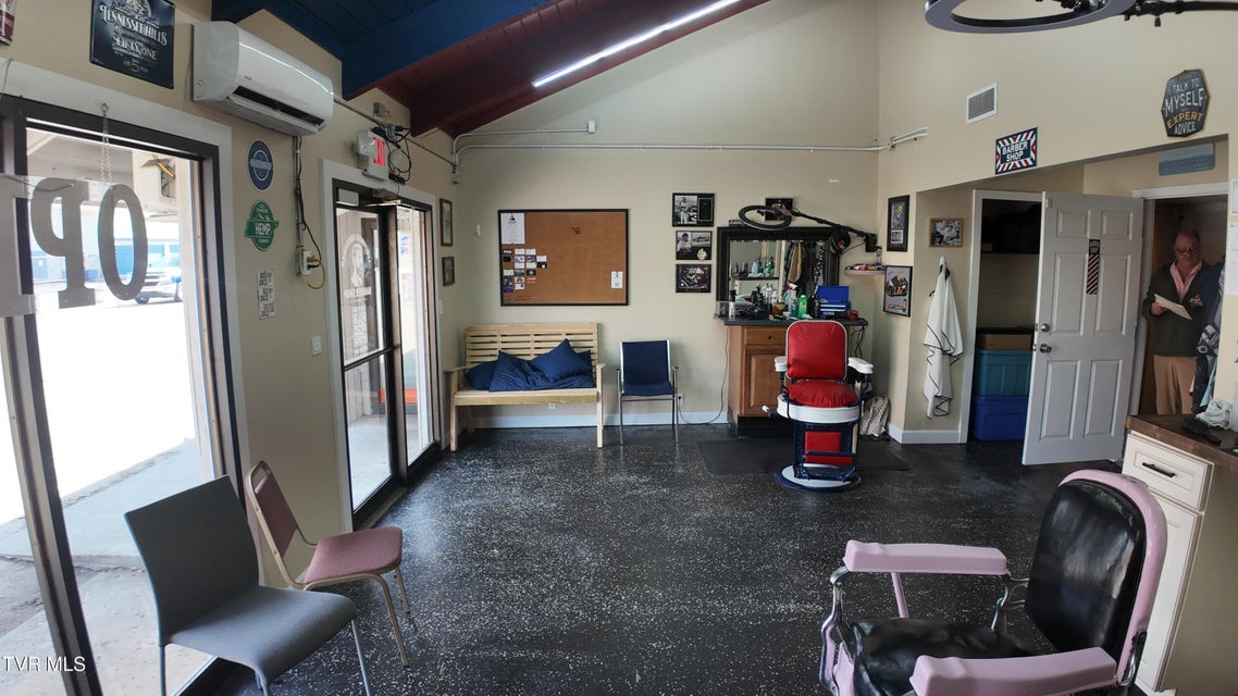 Photo #28: 1001 Roan Street