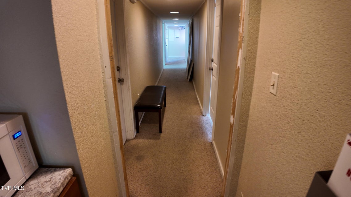 Photo #34: 1001 Roan Street