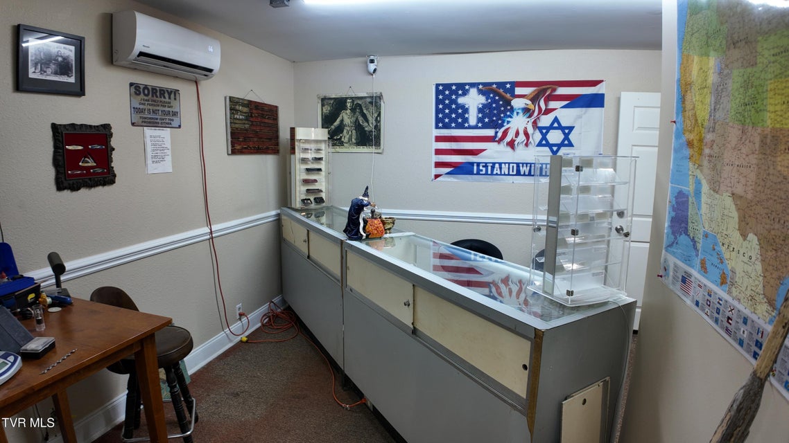 Photo #46: 1001 Roan Street