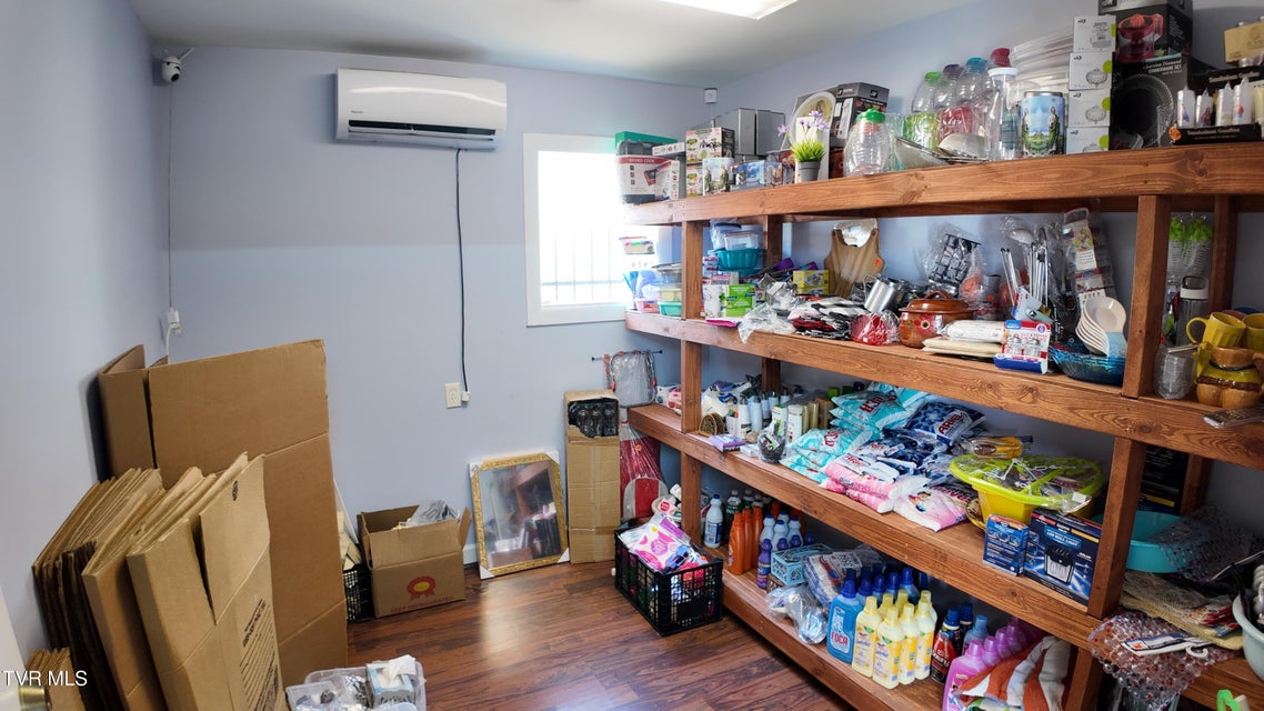 Photo #65: 1001 Roan Street