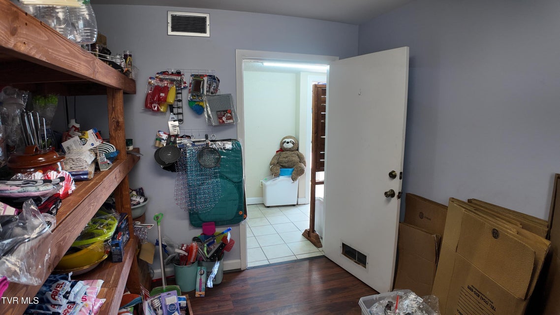 Photo #66: 1001 Roan Street