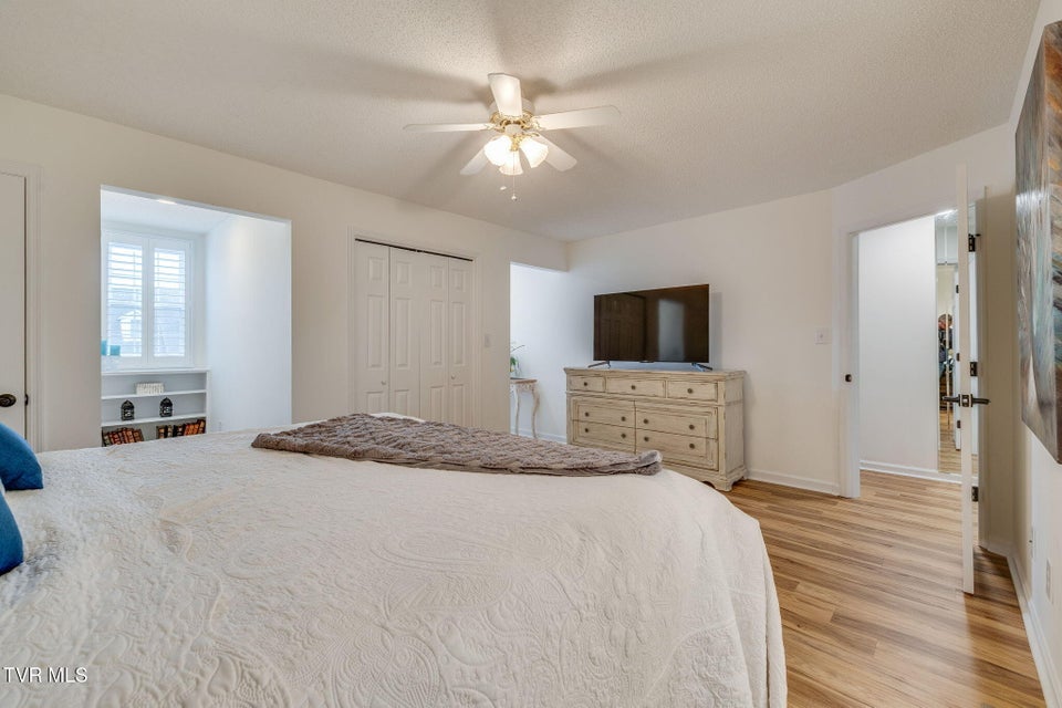 Photo #23: 617 Franklin Square Court