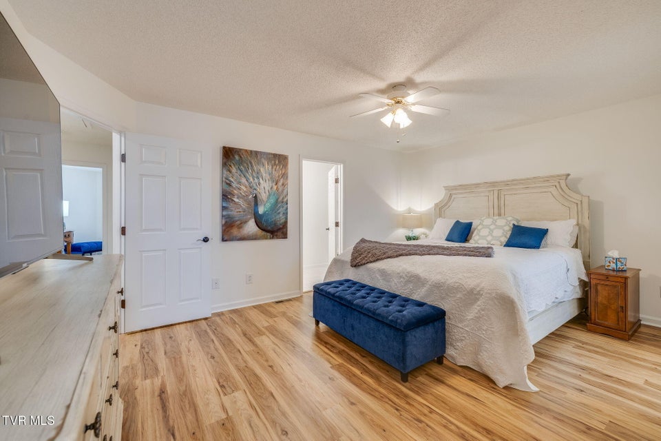 Photo #24: 617 Franklin Square Court