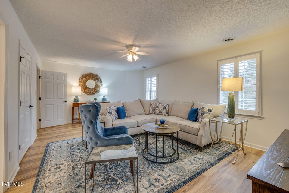 Photo #29: 617 Franklin Square Court