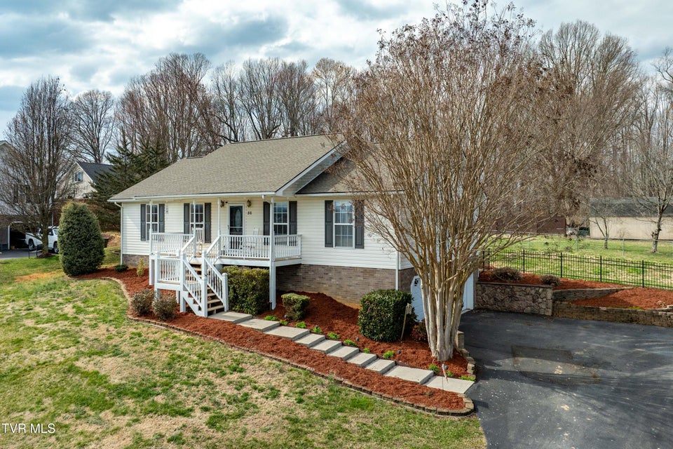 Photo #4: 86 Mulberry Bend