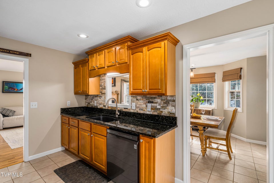 Photo #19: 86 Mulberry Bend