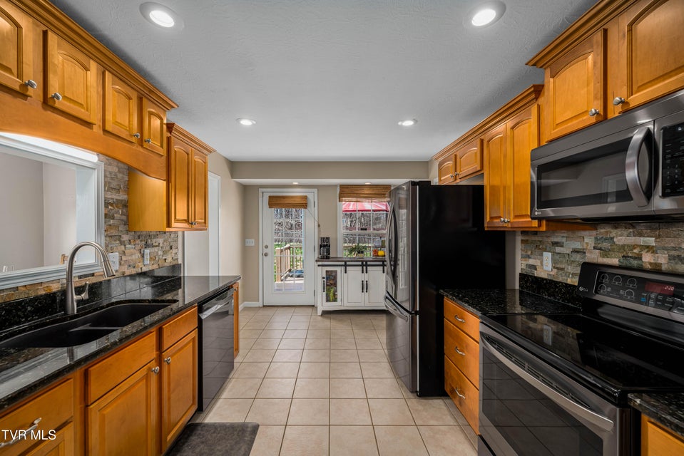 Photo #20: 86 Mulberry Bend