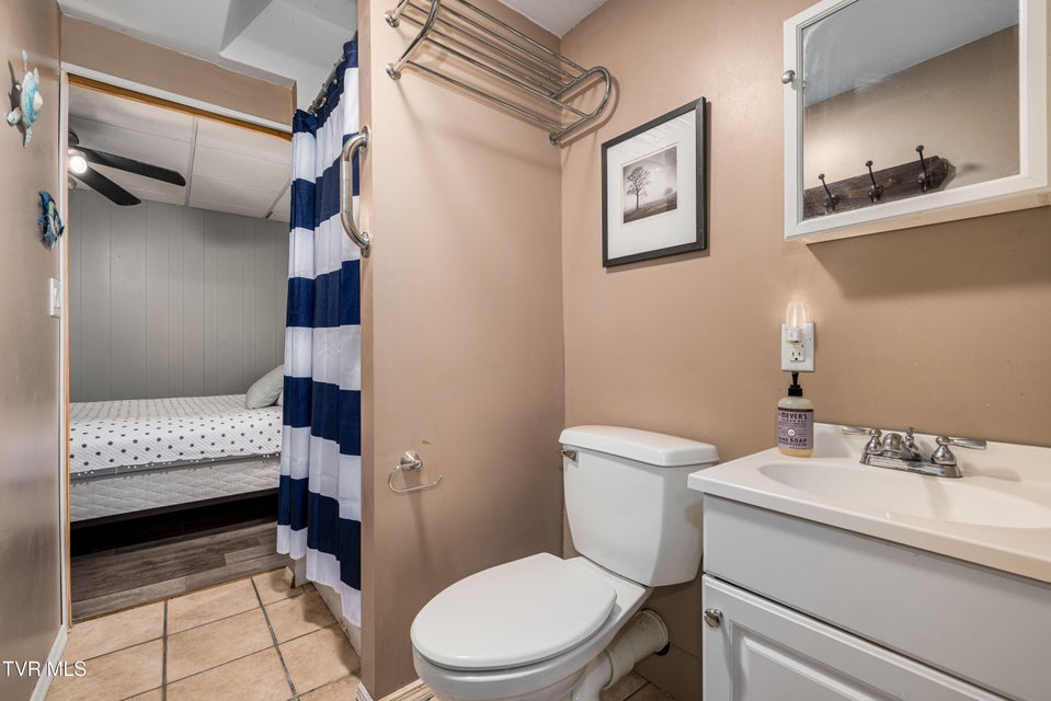 Photo #33: 86 Mulberry Bend