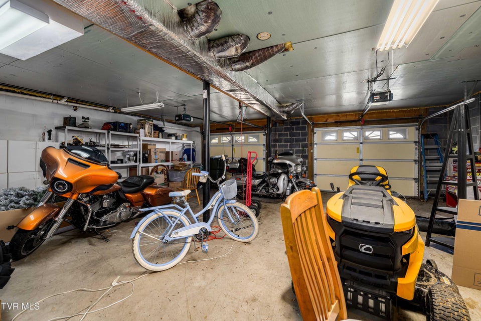 Photo #36: 86 Mulberry Bend