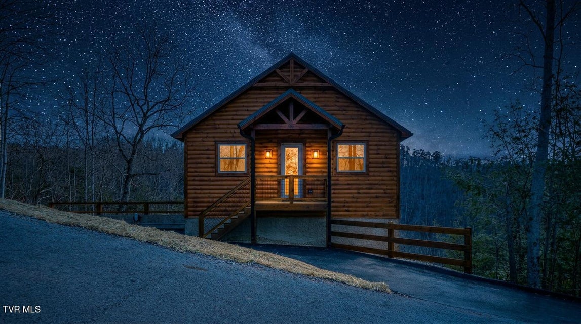 Photo #4: 756 Ski View Lane