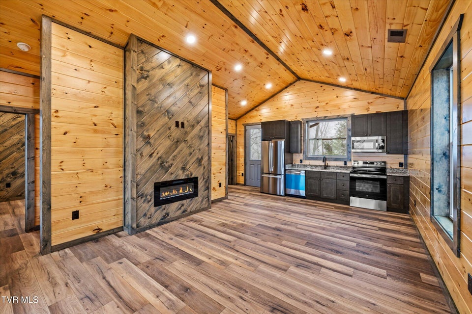 Photo #8: 756 Ski View Lane