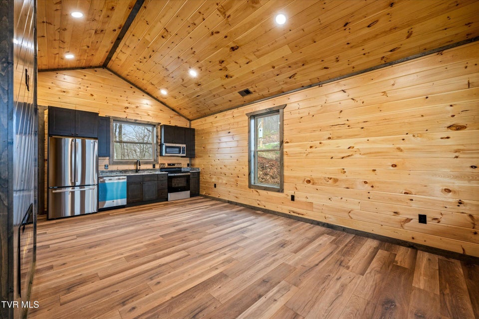 Photo #7: 756 Ski View Lane