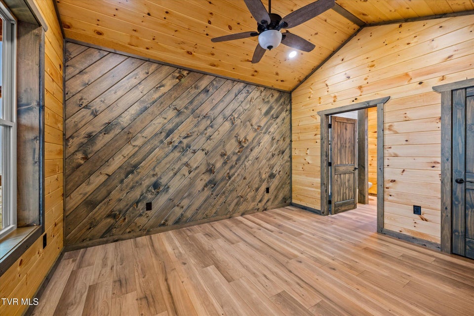 Photo #10: 756 Ski View Lane