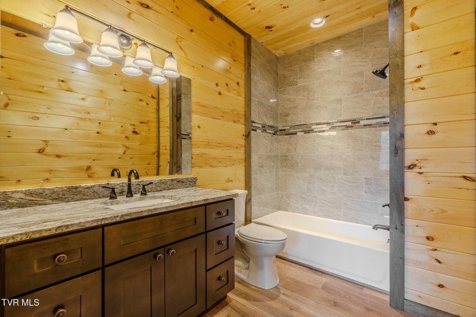 Photo #19: 756 Ski View Lane