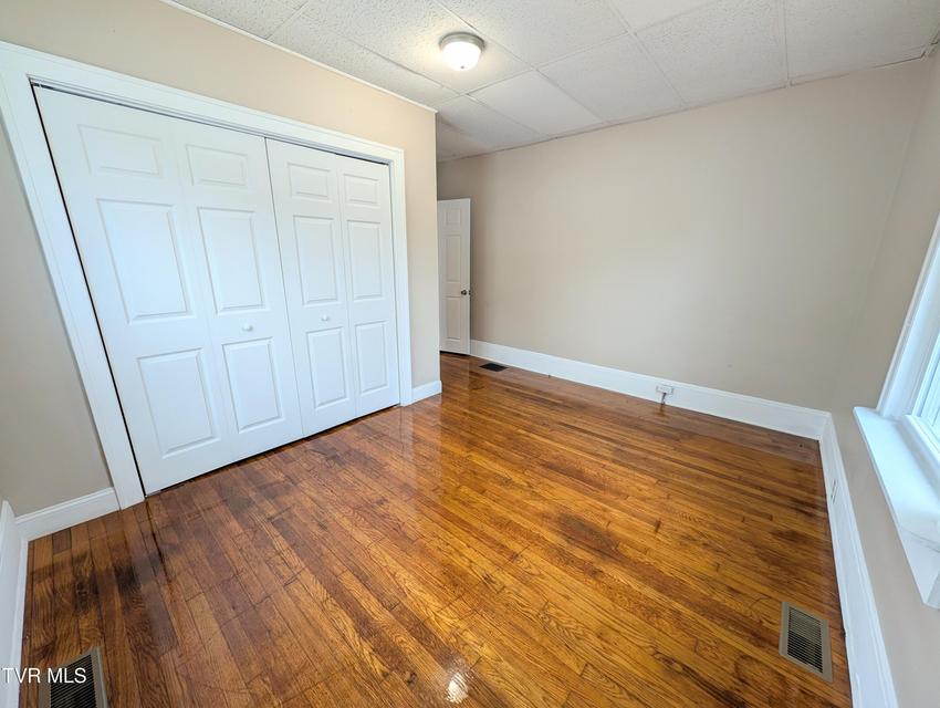 Photo #12: 1514 Sullivan Street