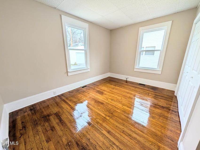 Photo #17: 1514 Sullivan Street