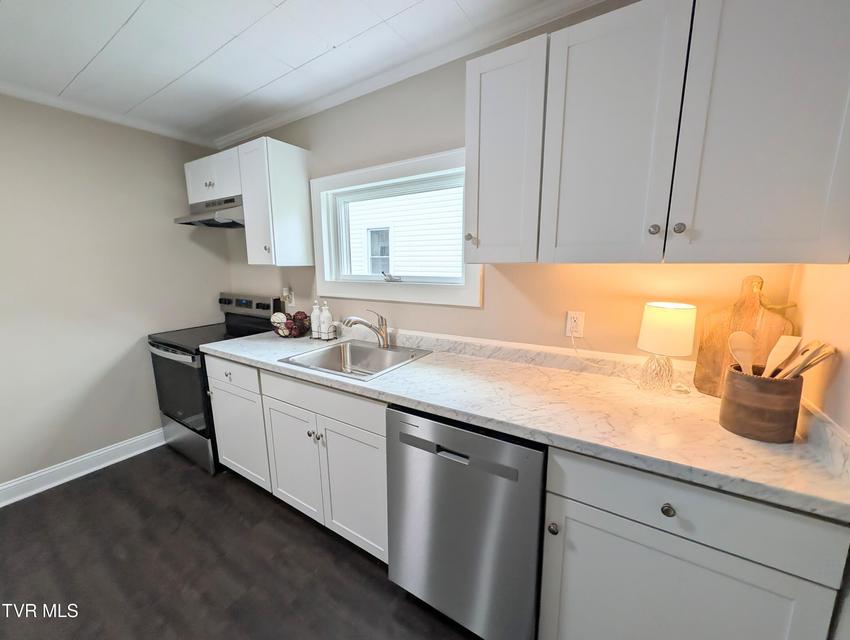 Photo #5: 1514 Sullivan Street