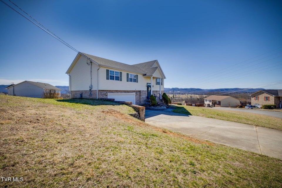 Photo #3: 104 Chickasaw Circle