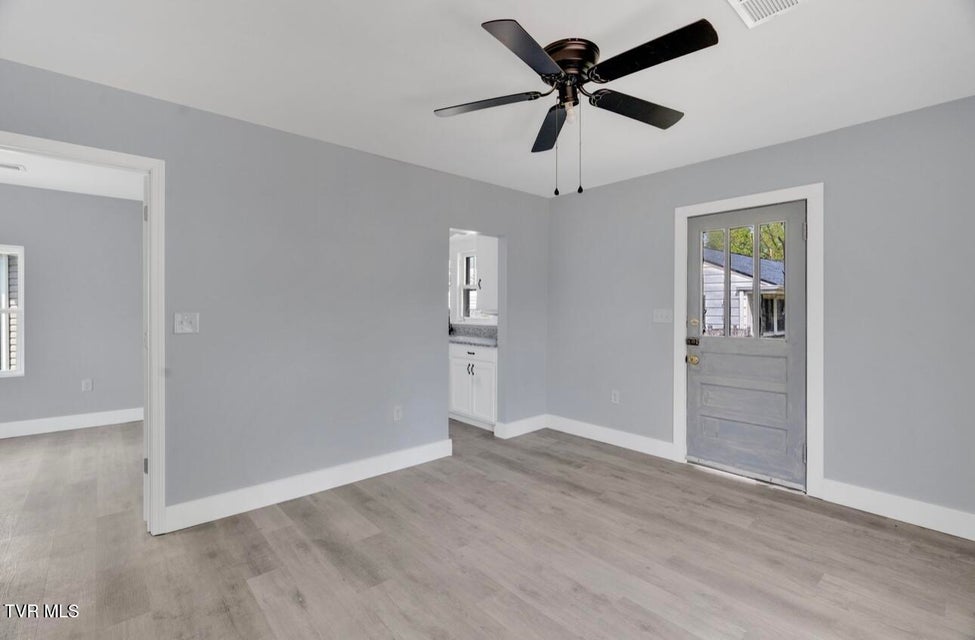 Photo #31: 1246 Center Street