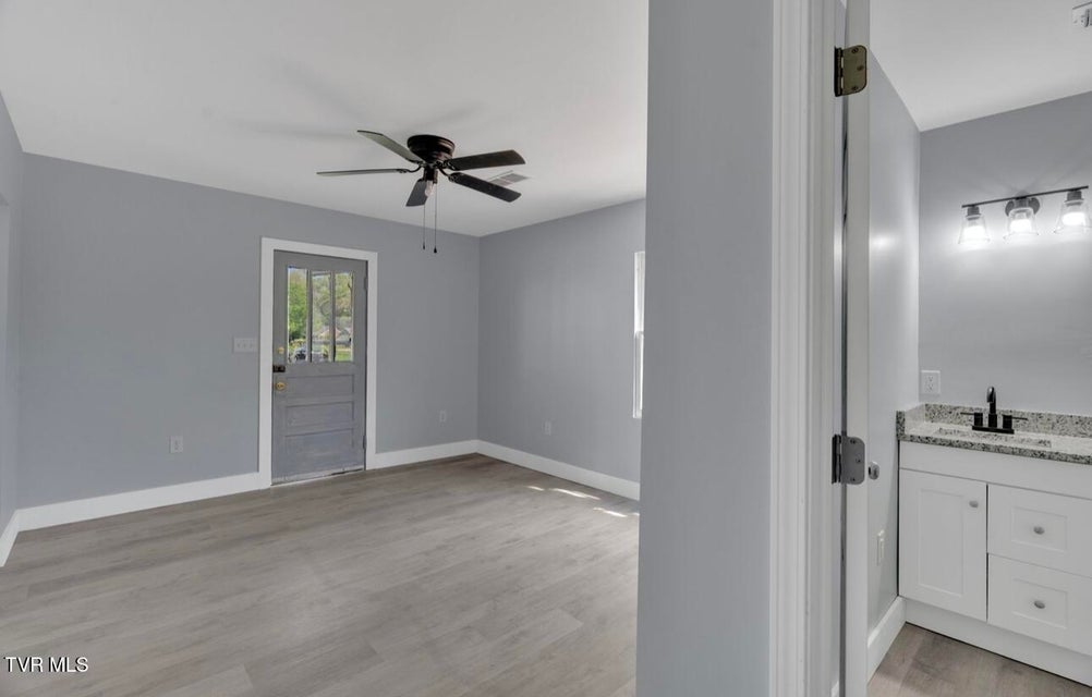 Photo #33: 1246 Center Street