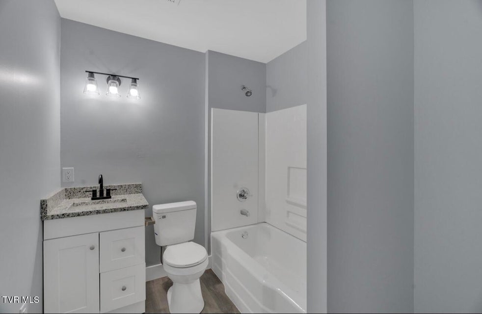 Photo #34: 1246 Center Street