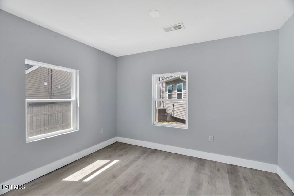 Photo #35: 1246 Center Street