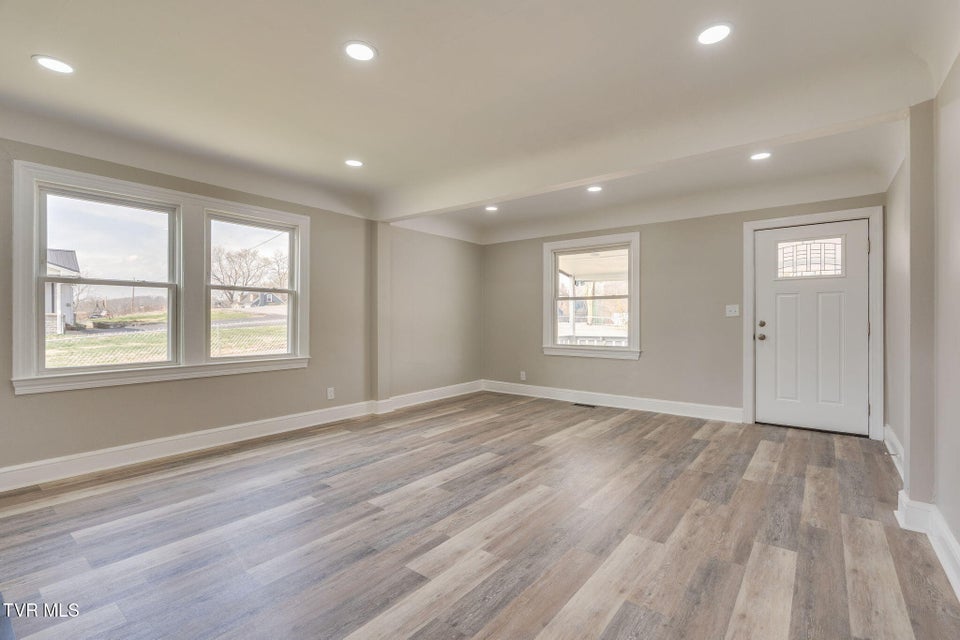 Photo #5: 1223 Wayne Street