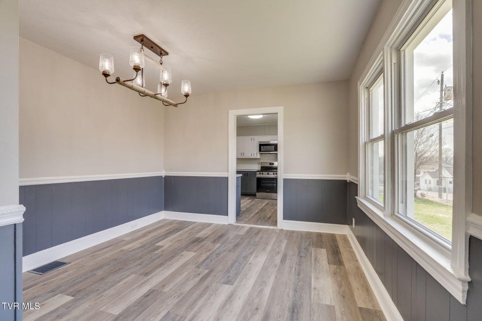 Photo #7: 1223 Wayne Street