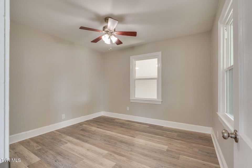 Photo #17: 1223 Wayne Street