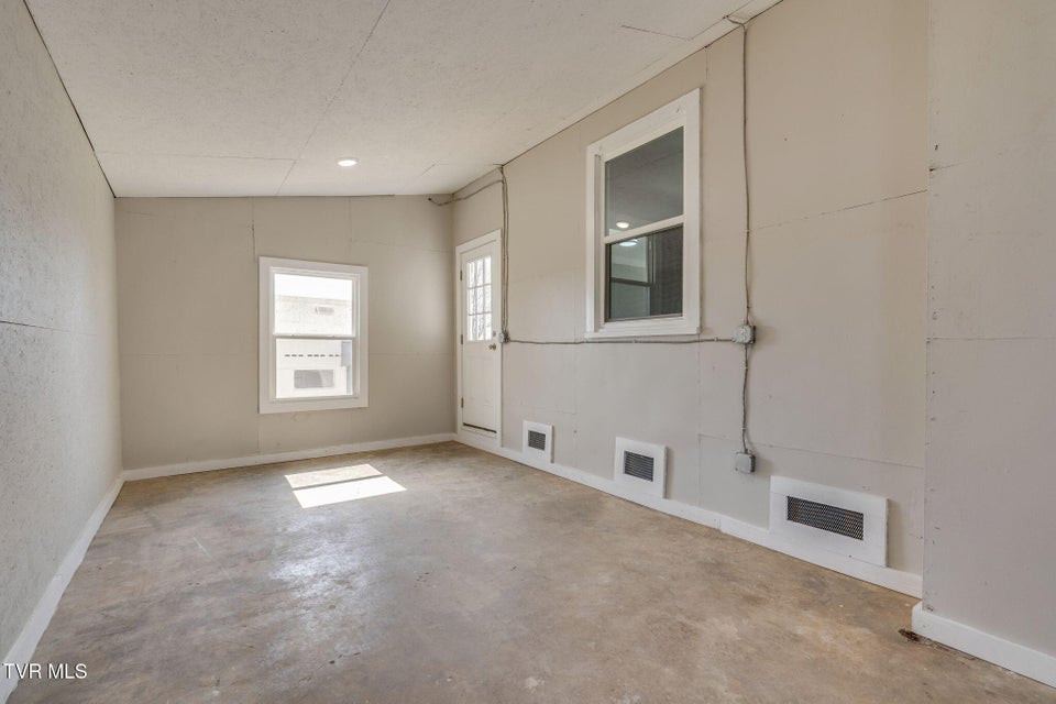 Photo #25: 1223 Wayne Street