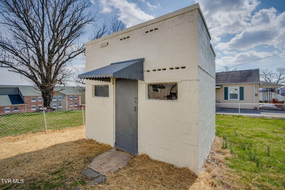 Photo #30: 1223 Wayne Street