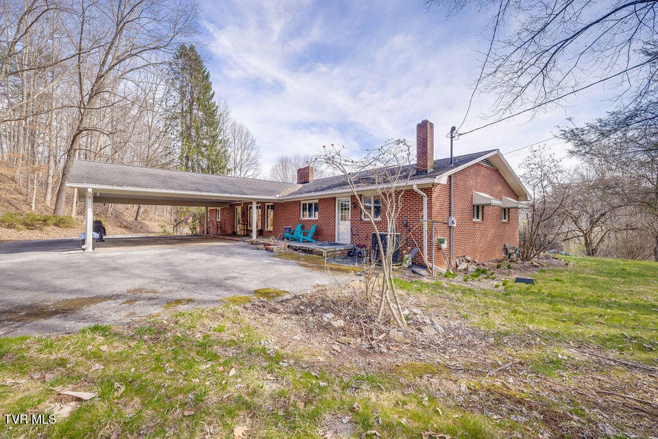 Photo #6: 250 Hummingbird Lane