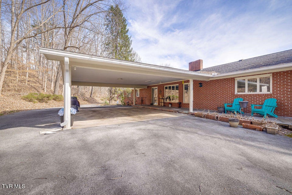 Photo #9: 250 Hummingbird Lane