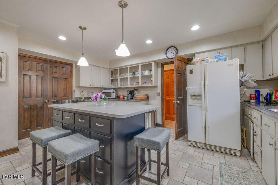 Photo #20: 250 Hummingbird Lane