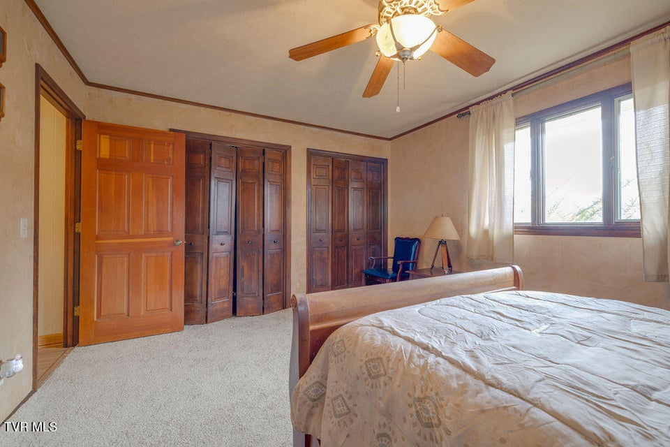 Photo #23: 250 Hummingbird Lane