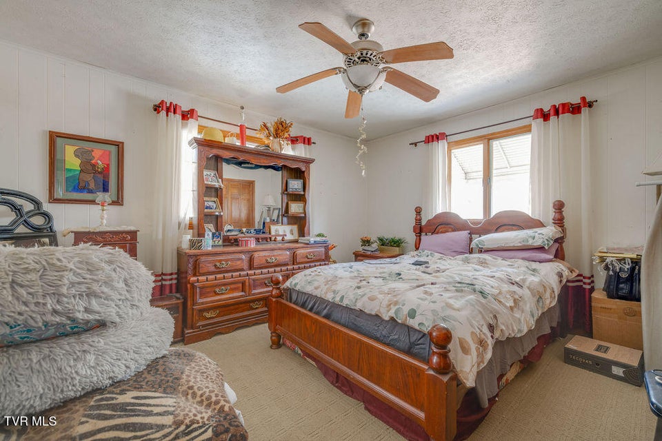 Photo #29: 250 Hummingbird Lane