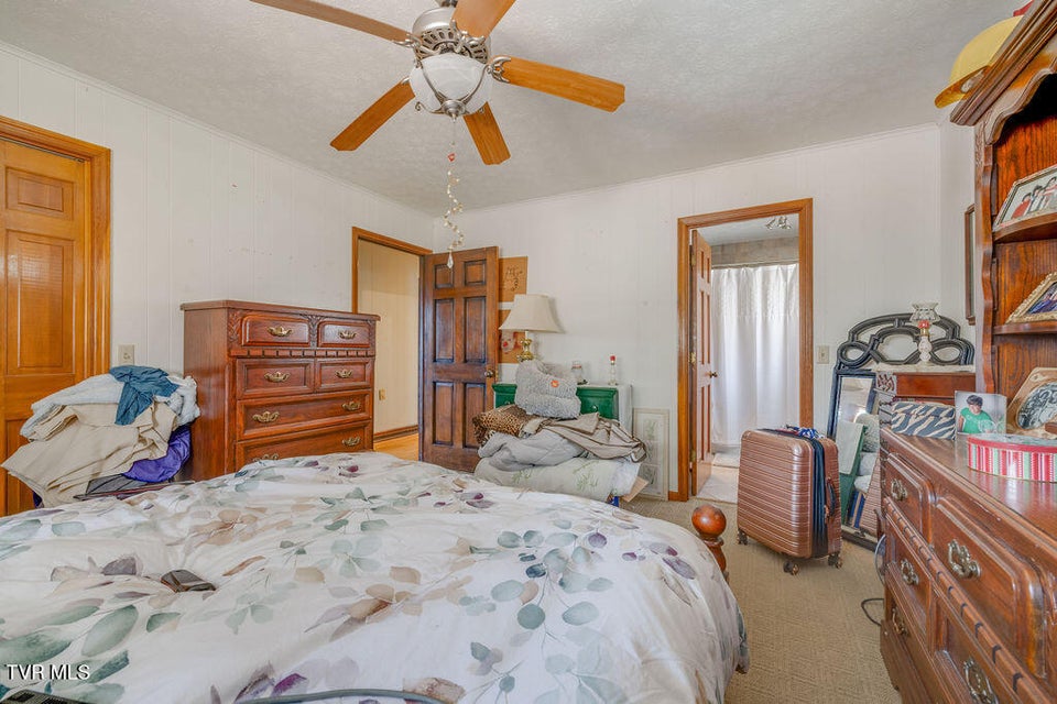 Photo #31: 250 Hummingbird Lane