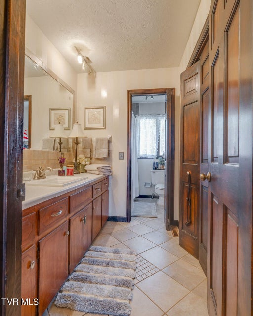 Photo #32: 250 Hummingbird Lane