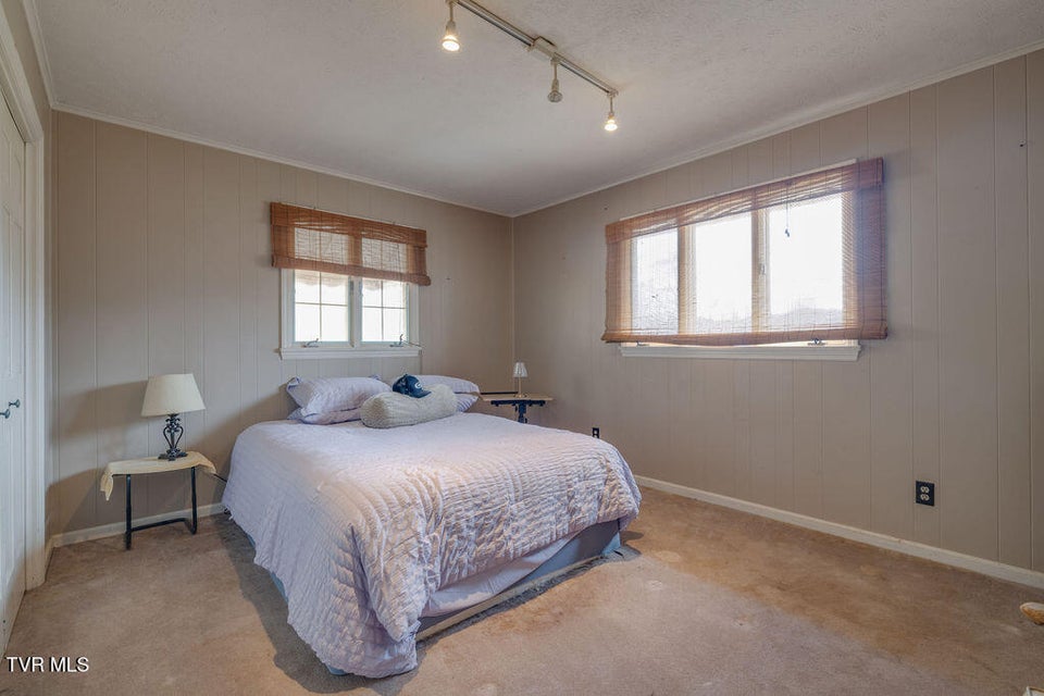 Photo #35: 250 Hummingbird Lane