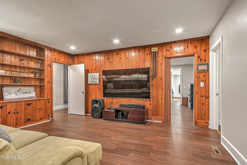 Photo #14: 502 Valley Drive