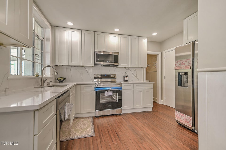 Photo #25: 502 Valley Drive