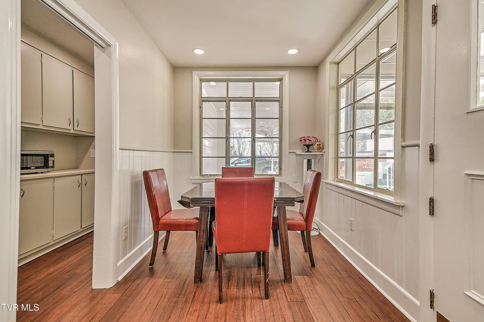 Photo #29: 502 Valley Drive