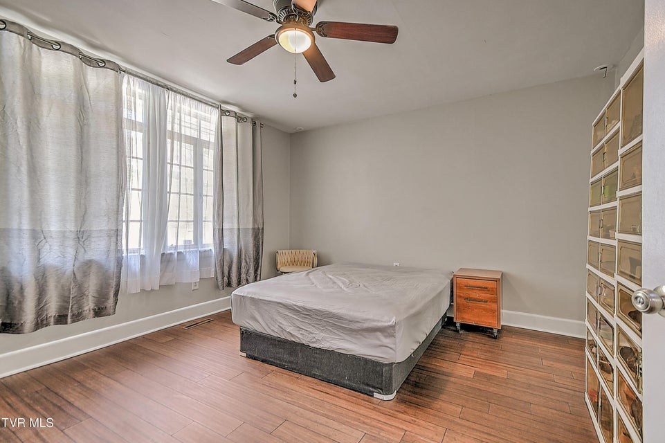 Photo #31: 502 Valley Drive