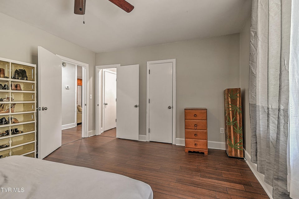 Photo #33: 502 Valley Drive