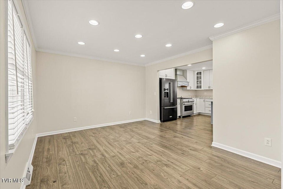 Photo #10: 171 Flourville Road